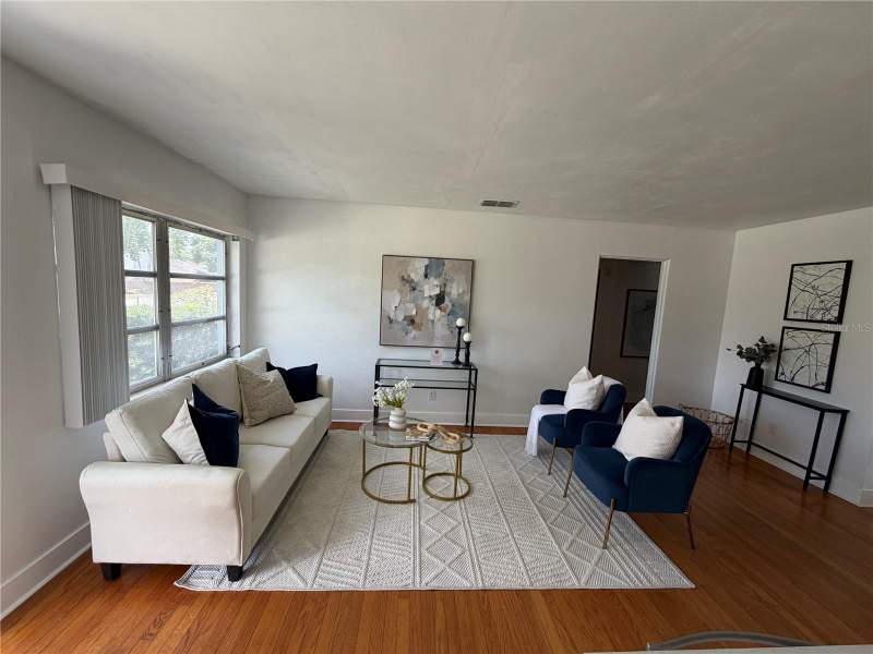 5 bedroom Single Family Residence at 1951 S Crystal Lake Drive, Carol Court, Orlando — photo 5