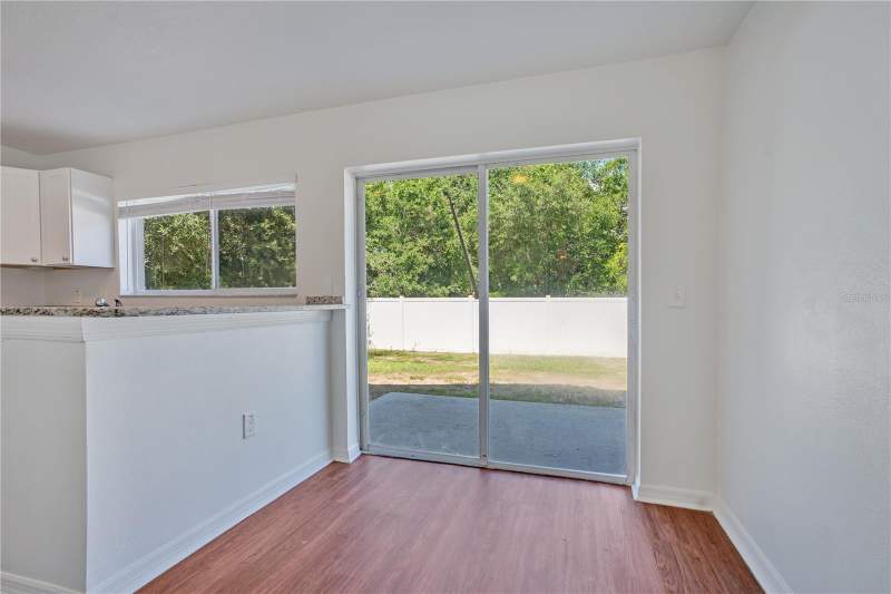 4 bedroom Single Family Residence at 10225 Summerview Circle, Summerview Oaks Sub, Riverview — photo 5