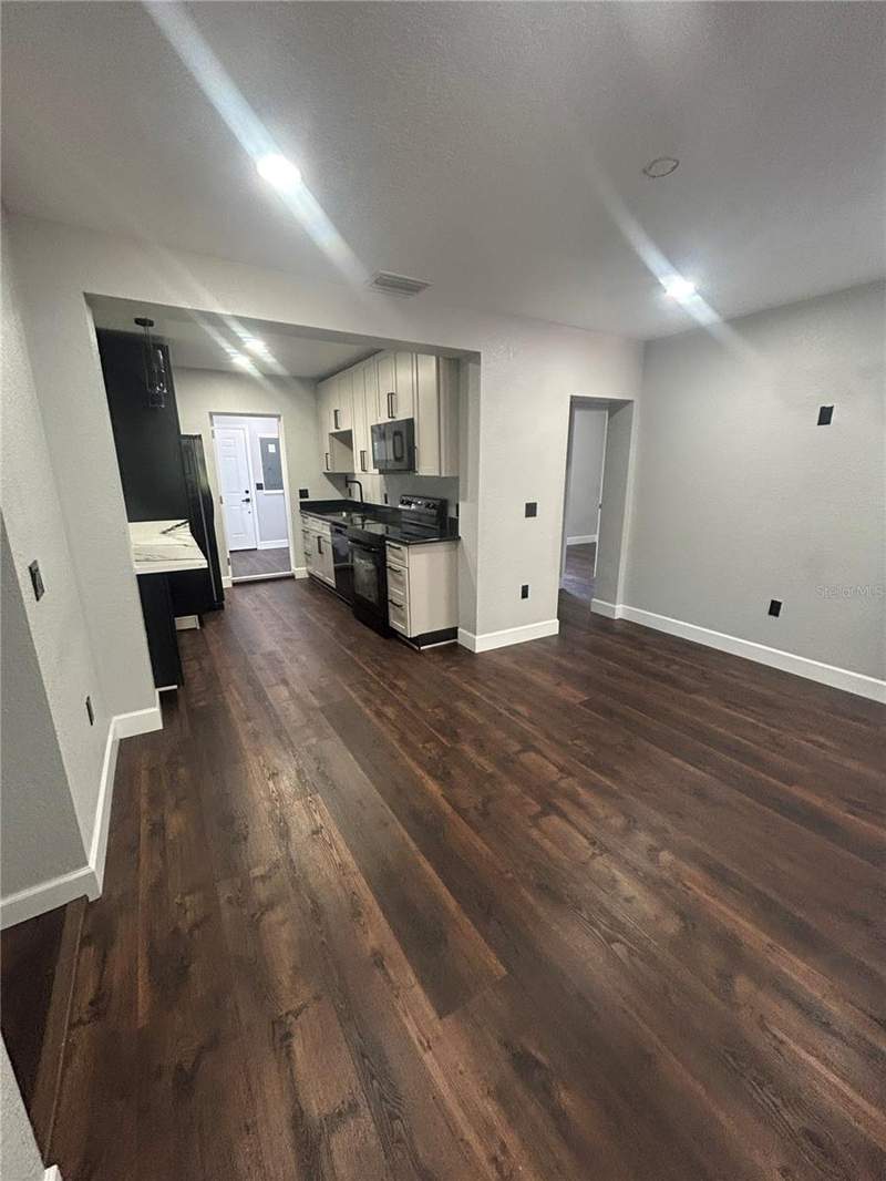 3 bedroom Single Family Residence at 1111 SE 6th Avenue, Cecil Heights, Gainesville — photo 4