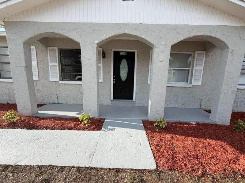 4 bedroom Single Family Residence at 2065 Balfour Circle, Clair Mel City Sec A Unit, Tampa — photo 3