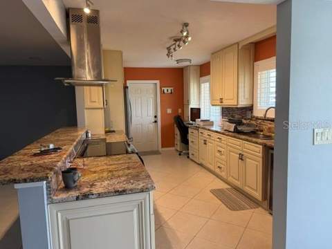 1804 Bunker Hill Drive, Sun City Center FL - photo 16 of 44
