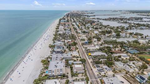 1500 Gulf Boulevard #204B, Indian Rocks Beach FL - photo 13 of 33