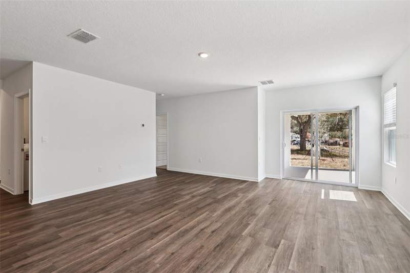 4 bedroom Single Family Residence at 1799 Grandiose Drive, Hamilton Bluff Subdivision Phases 1 & 2, Lake Hamilton — photo 5