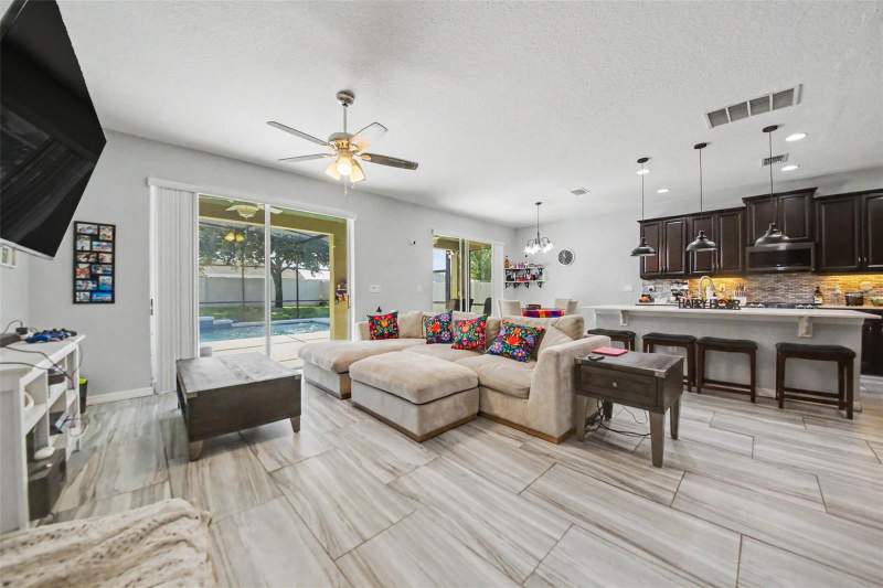 5 bedroom Single Family Residence at 1374 MERION DRIVE, WOLF CREEK RIDGE, MOUNT DORA — photo 5