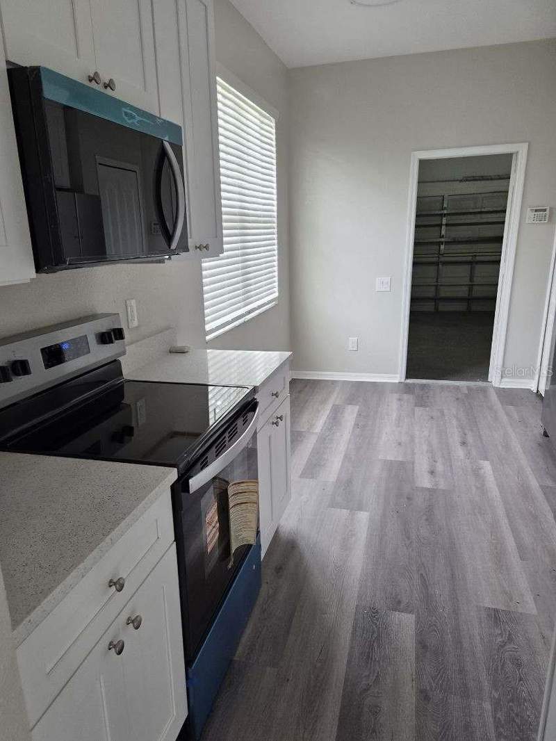 3 bedroom Single Family Residence at 9321 Huntington Parkway, Hunters Green, Tampa — photo 3