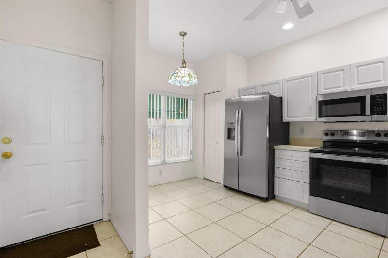 2 bedroom Condominium at 6600 100th Way #24B, Shores Of Long Bayou Condo, St Petersburg — photo 4
