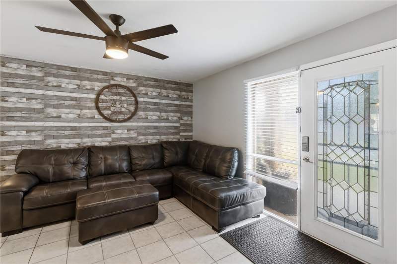 4 bedroom Single Family Residence at 12927 Montana Woods Lane, Meadow Woods Village 05, Orlando — photo 3