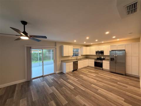 8126 Castinango Street, Orlando FL - photo 8 of 35