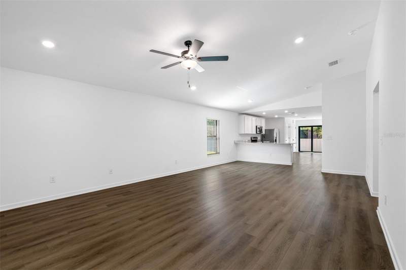 3 bedroom Single Family Residence at 590 Blackthorn Drive, Fulton Meadows, Lakeland — photo 2