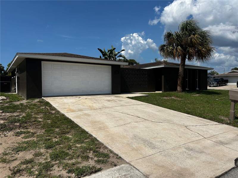 3 bedroom Single Family Residence at 7335 Gulf Highlands Drive, Gulf Highlands, Port Richey — photo 2