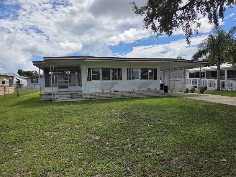 2 bedroom Mobile Home at 7478 Western Circle Drive, High Point, Brooksville — photo 2