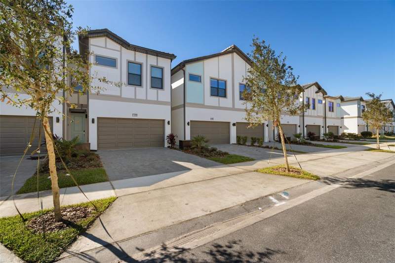 5 bedroom Townhouse at 10454 Ebb Tide Lane, Paradiso Grande Ph 5, Orlando — photo 2