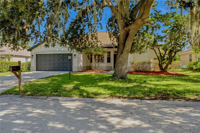 3 bedroom Single Family Residence at 1710 Brookstone Way, Walden Lake Unit 29 Ph Two, Plant City — photo 5