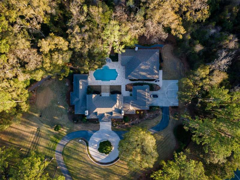 5 bedroom Single Family Residence at 623 SW 93rd Street, Tomoca Hills, Gainesville — photo 2