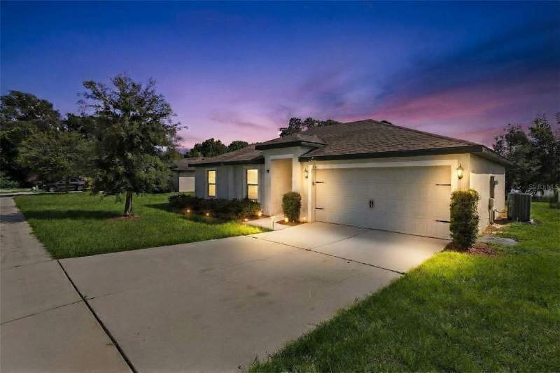 1601 ORNE STREET home for sale in Mascotte Lake Jackson Ridge
