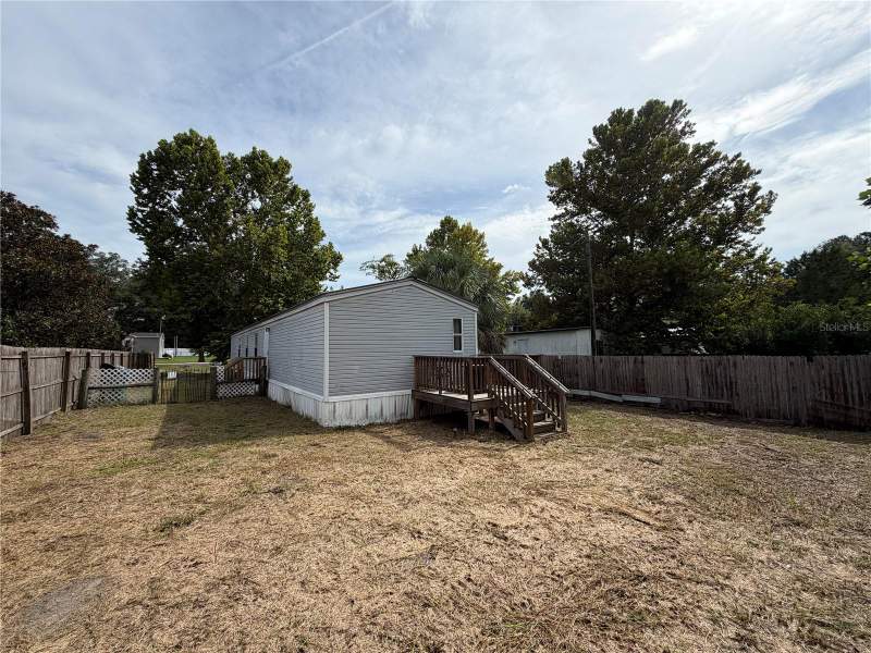 3 bedroom Manufactured Home at 120 NE 12 Ave, Out Of County, Chiefland — photo 3