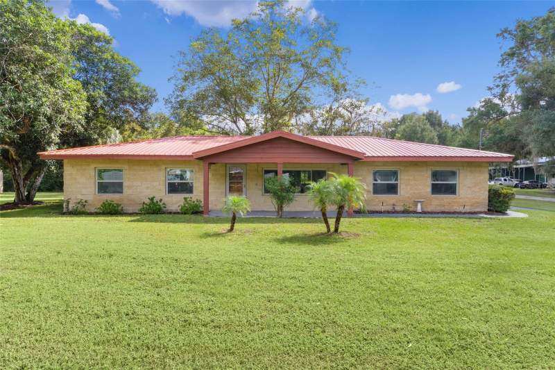 4 bedroom Single Family Residence at 14635 SE 28th Court, Belleview Heights Estate, Summerfield — photo 2