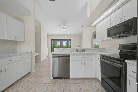 6208 Huntington Drive, Zephyrhills FL - photo 24 of 50