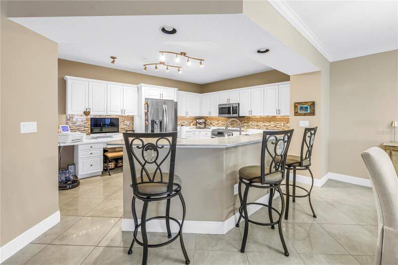 3 bedroom Condominium at 16750 Gulf Boulevard #313, Tides Beach Club Condo, North Redington Beach — photo 5
