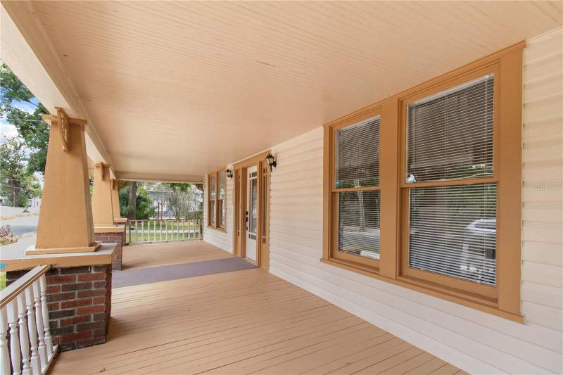 3 bedroom Single Family Residence at 907 N Clark Street, Plant City Heights, Plant City — photo 2