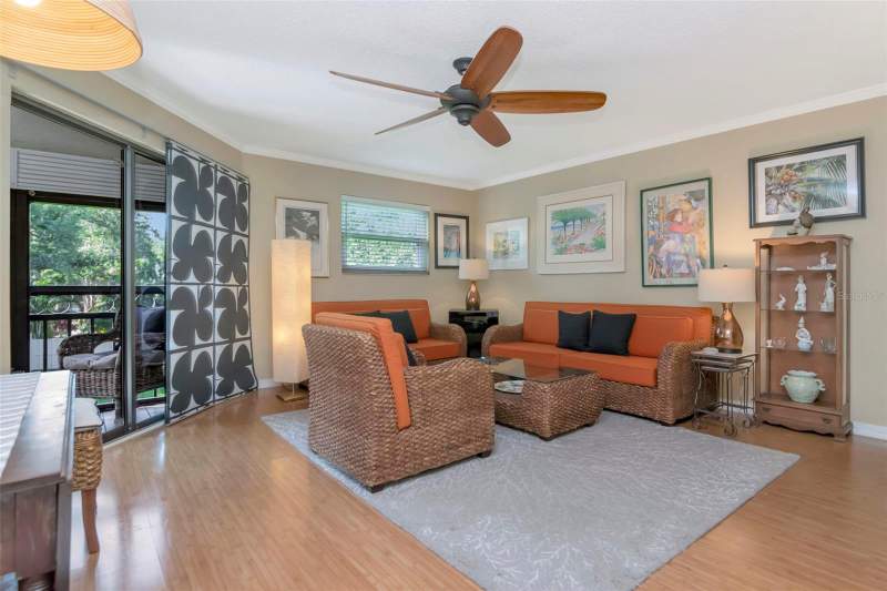 2 bedroom Condominium at 484 Santa Cruz Place #H, Plaza Villas One Condo, St Petersburg — photo 3