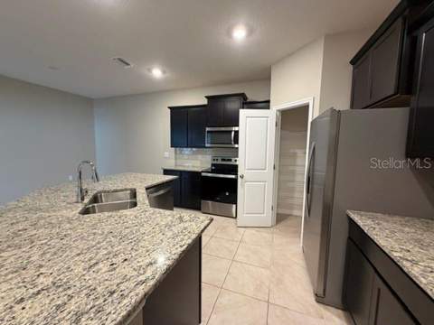 7788 Stonebrook Circle, Wesley Chapel FL - photo 6 of 34