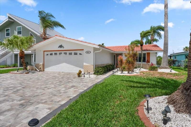 2 bedroom Single Family Residence at 4951 Pompano Drive, Flor A Mar, New Port Richey — photo 3