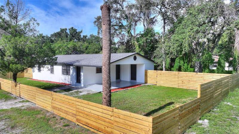3 bedroom Single Family Residence at 10020 N 10th Street, Castle Heights Map, Tampa — photo 3