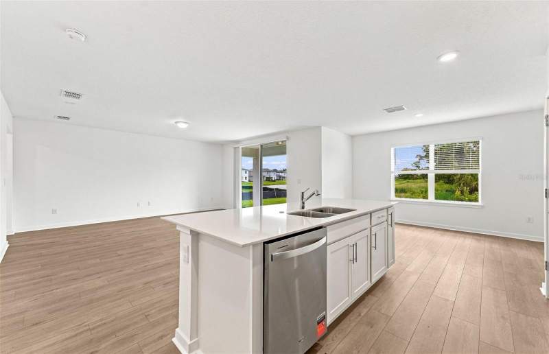 5 bedroom Single Family Residence at 9877 Trellis Vine Way, Oakfield Trails Phase I, Parrish — photo 4