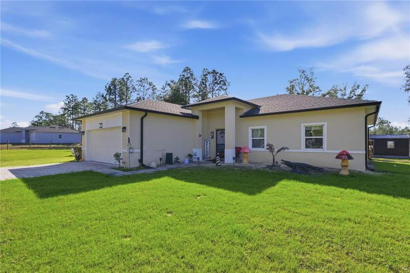 13920 NE 6TH STREET home for sale in Williston Highlands