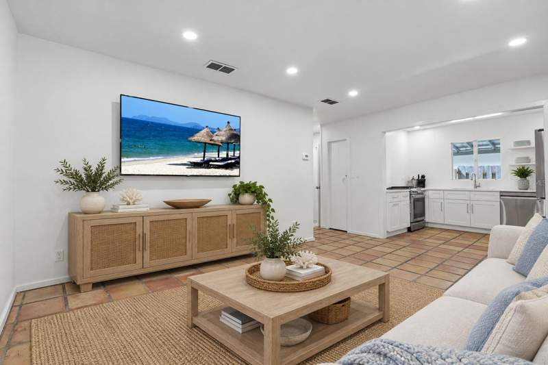 3 bedroom Single Family Residence at 2142 Waldemere Street, La Linda Terrace, Sarasota — photo 4