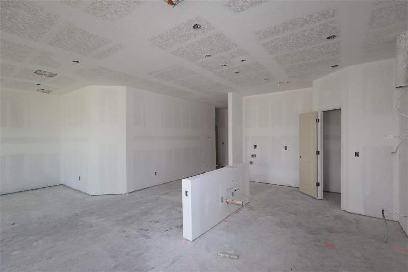 4 bedroom Single Family Residence at 6801 Yellow Warbler Bend, Bay Lake Farms At St Cloud, St Cloud — photo 4