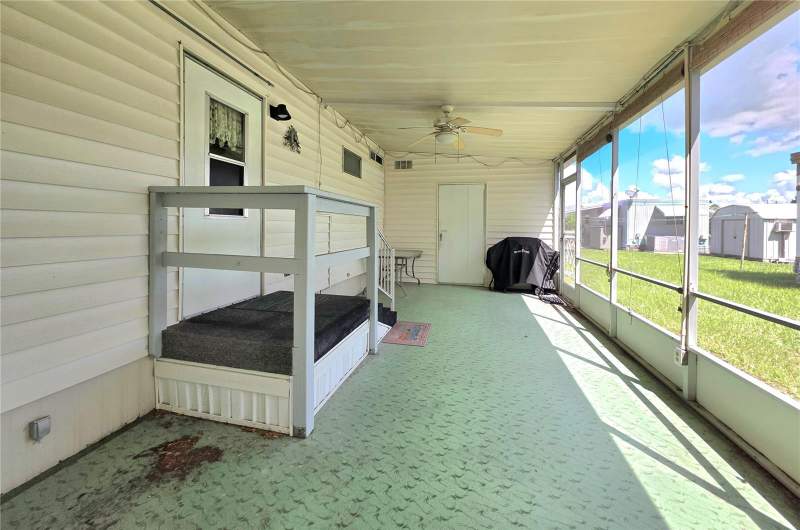 2 bedroom Mobile Home at 37015 Karen Avenue, Betmar Acres Unit 6, Zephyrhills — photo 4