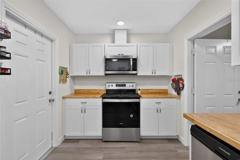 2 bedroom Single Family Residence at 21397 Canal Drive, Damac Estates First Add, Brooksville — photo 5