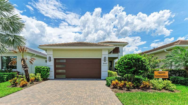 2 bedroom Single Family Residence at 18402 Rockport Place, Cresswind Lakewood Ranch, Lakewood Ranch — photo 2
