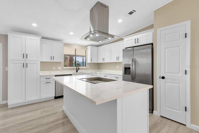 4 bedroom Manufactured Home at 217 Ellsworth Drive, Broadmoor, Kissimmee — photo 4