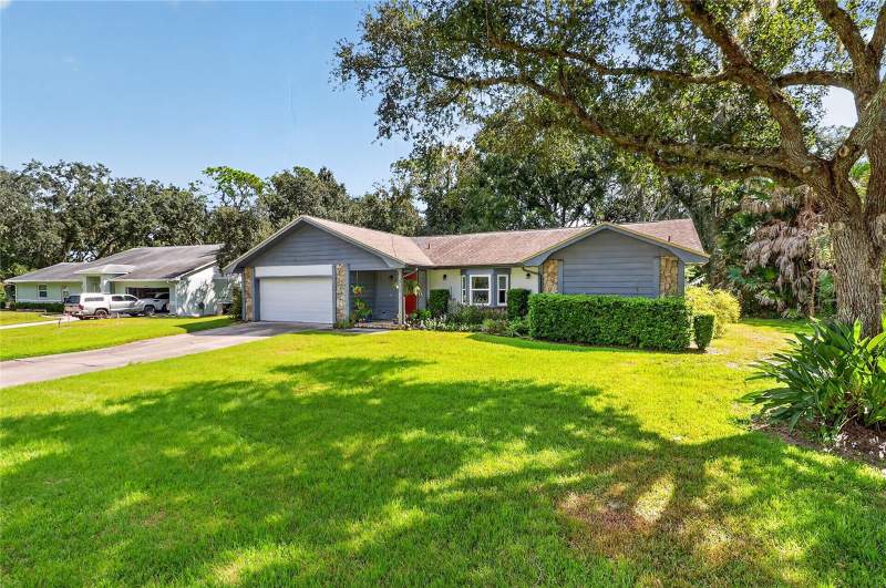 3 bedroom Single Family Residence at 5614 Tree Stand Lane, Deer Brooke, Lakeland — photo 2