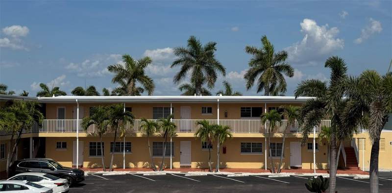 19417 GULF BOULEVARD #E103 home for sale in Barefoot Beach Resort Of Indian Shores