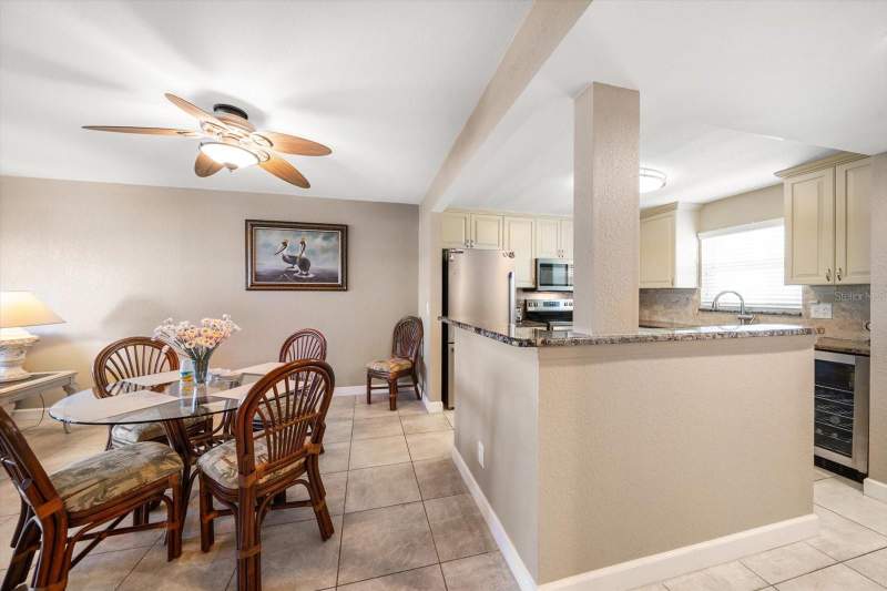 2 bedroom Condominium at 1230 Gulf Boulevard #402, Landmark Towers, Clearwater Beach — photo 4