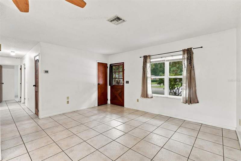 3 bedroom Single Family Residence at 711 Thistle Place, Wildwood, Winter Springs — photo 4