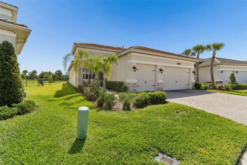 3 bedroom Single Family Residence at 32732 Tree Of Life Avenue, Winding Rdg Ph 1 & 2, Wesley Chapel — photo 4