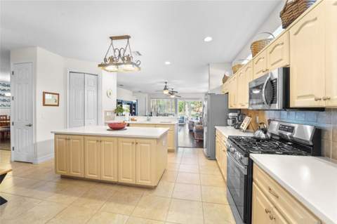 4413 Caliquen Drive, Brooksville FL - photo 15 of 48
