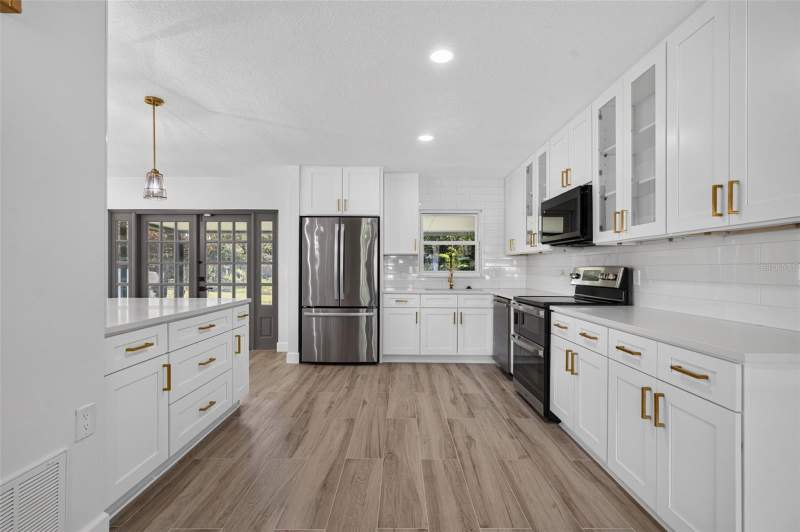 4 bedroom Single Family Residence at 517 Garden Heights Drive, Garden Heights, Winter Garden — photo 2