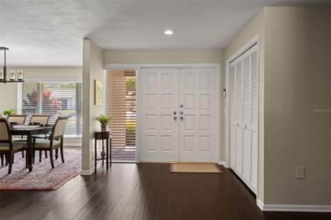 13916 Middle Park Drive, Tampa FL - photo 8 of 34