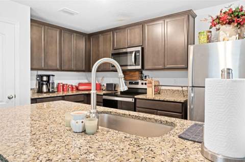 30067 Fedora Circle, Brooksville FL - photo 10 of 40