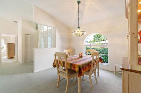 5628 Cynthia Lane, Sarasota FL - photo 17 of 59