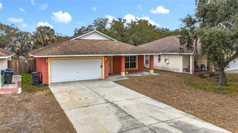 4 bedroom Single Family Residence at 11112 Hidden Breeze Drive, Hidden Creek At West Lake, Wimauma — photo 2