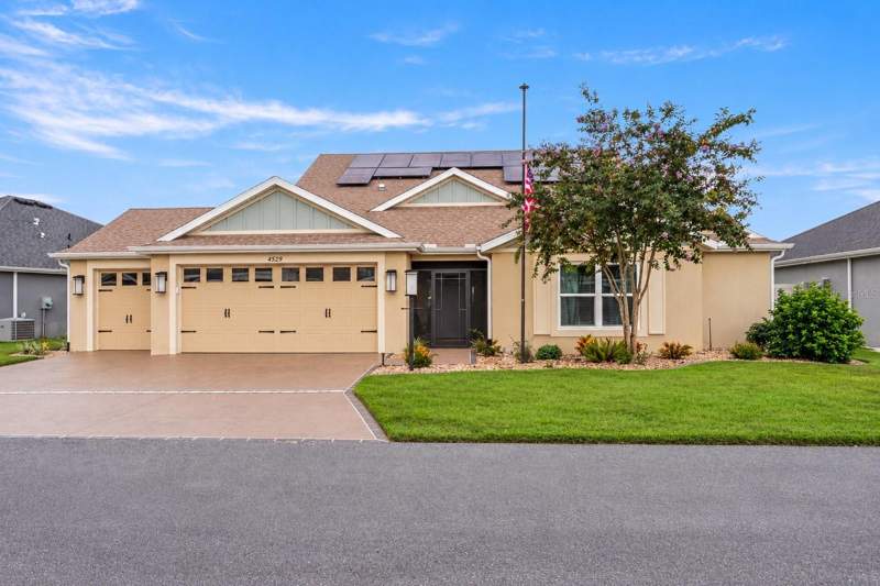 3 bedroom Single Family Residence at 4529 SW Samantha Court, Villages/Southern Oaks Un 124, The Villages — photo 1