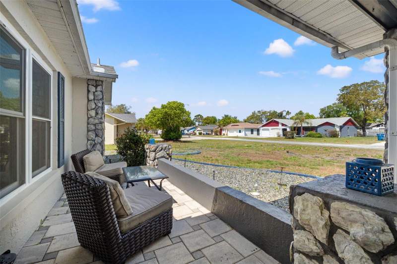 4 bedroom Single Family Residence at 8392 Camphor Drive, Forest Oaks, Spring Hill — photo 5