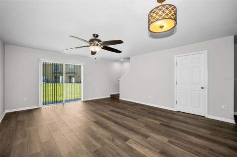 8013 Sutton Terrace Lane, Tampa FL - photo 15 of 38
